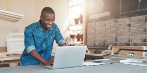 Capa da noticia - Estudo aponta efeitos positivos do apoio de BNDES e Sebrae sobre o emprego em pequenos negócios